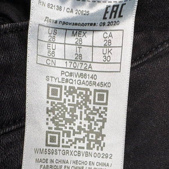 Guess Women’s Black Denim Skinny Distressed Jeans | Size 28 - Picture 9 of 9